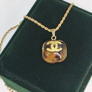 Sold Authentic CHANEL LEOPARD PRINT Pendant. Golver Over S95 Chain